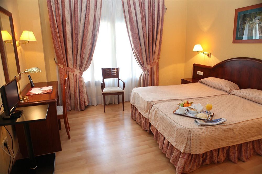 Hotel Trafalgar Херес де ла Фронтера Стая снимка